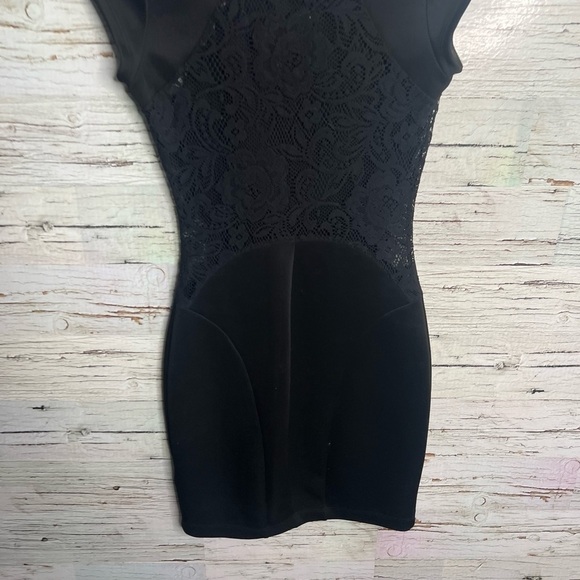 Guess xs black mini dress lace cut out body con - Picture 8 of 9